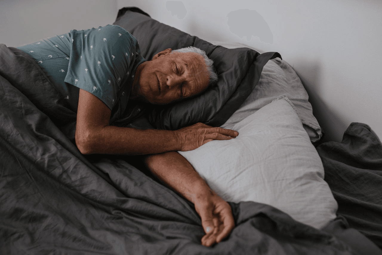 Handwerker schläft, während seine Anrufe angenommen werden
